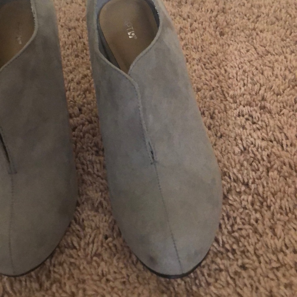 Apt 9 Grey Bootie With Heel - image 4